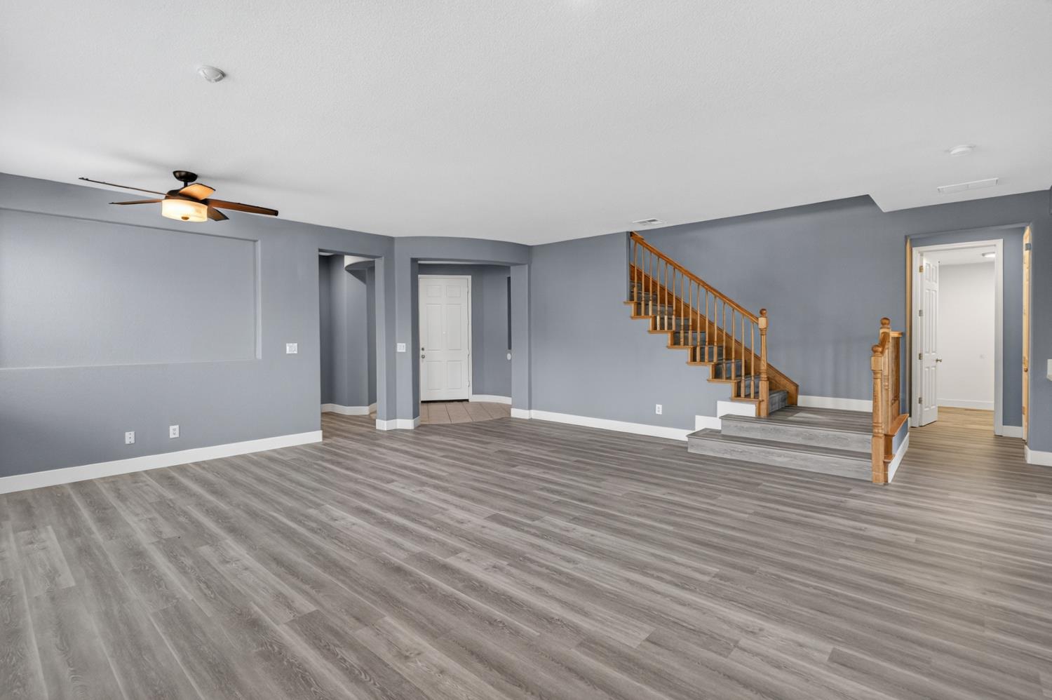 9234 Rushing Creek Way Elk Grove, CA 95624 - Photo 5 of 63