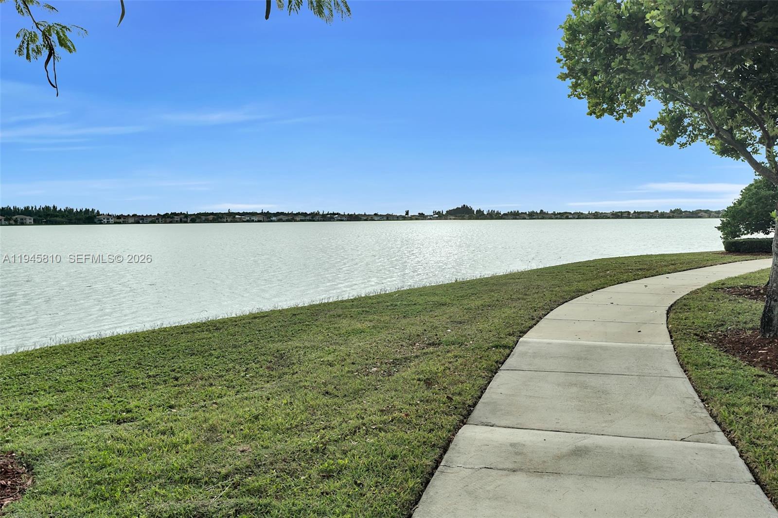 17809 Southwest 54th Street Miramar, FL 33029 - Photo 92 of 94 Walking Path