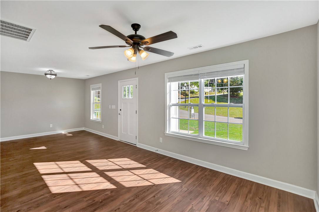 100 Royal View Drive Anderson, SC 29624 - Photo 6 of 16 Gallery Image 6