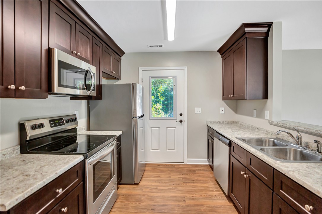 100 Royal View Drive Anderson, SC 29624 - Photo 8 of 16 Gallery Image 8