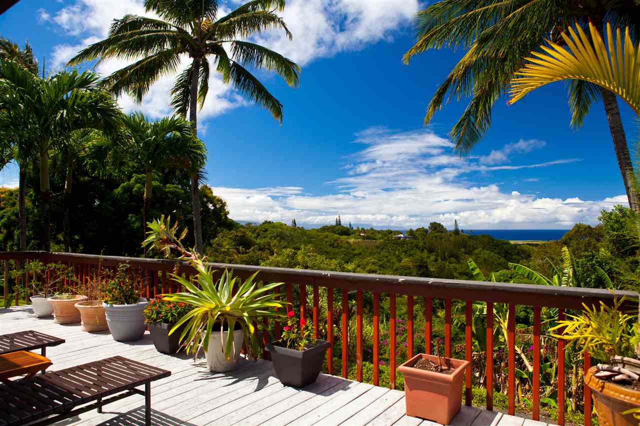 160 Nahele Road Haiku, HI 96708 - Photo 13 of 30 a view of a balcony with lake view