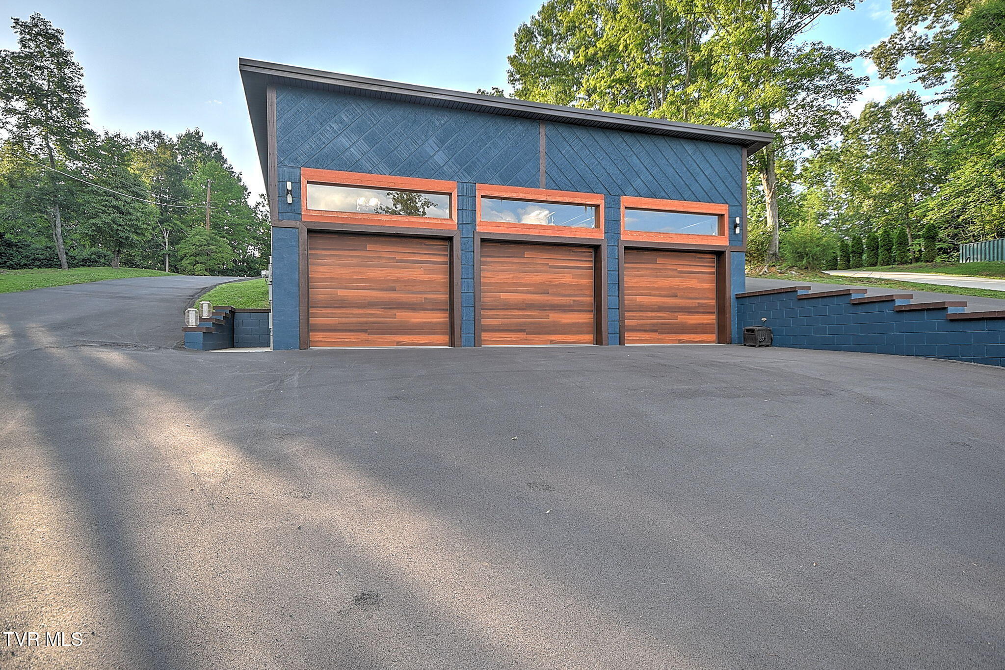 2772 Devault Bridge Road Piney Flats, TN 37686 - Photo 4 of 91 9-web-or-mls-2772 Devault Bridge GUnit-1