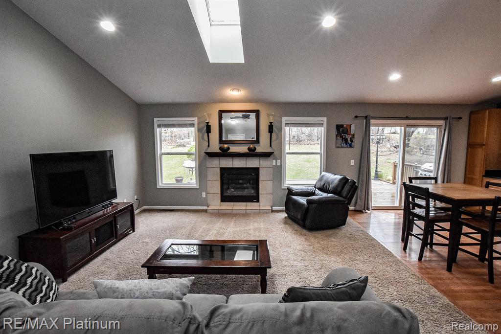 4067 England Beach Road White Lake, MI 48383 - Photo 10 of 37 Gallery Image 10