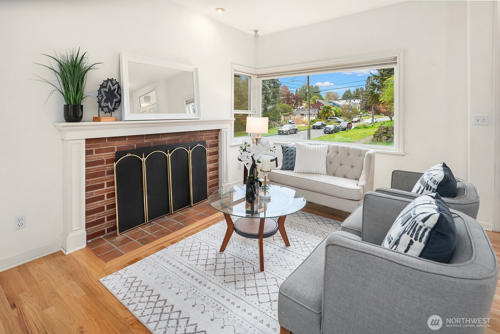 3003 50th Avenue Southwest Seattle, WA 98116 - Photo 2 of 40