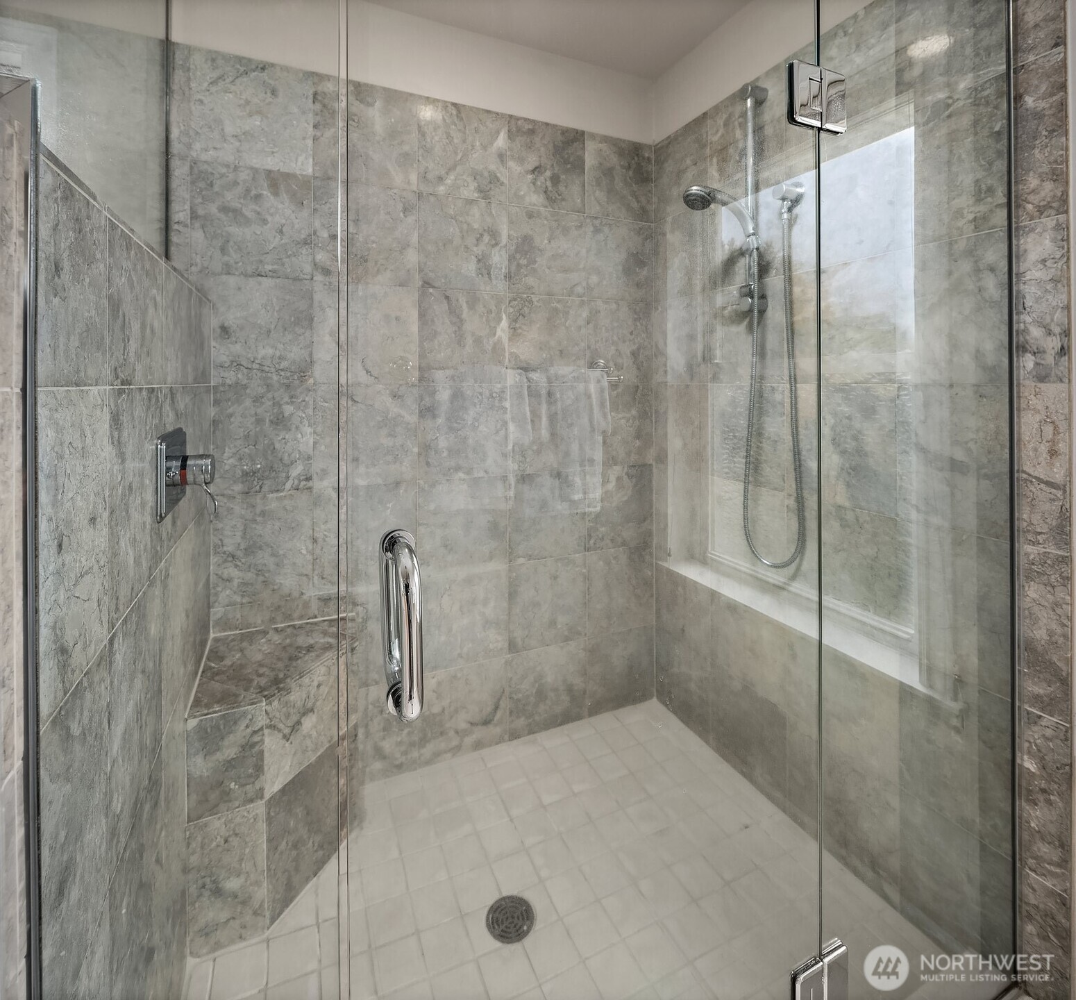 3003 50th Avenue Southwest Seattle, WA 98116 - Photo 24 of 40