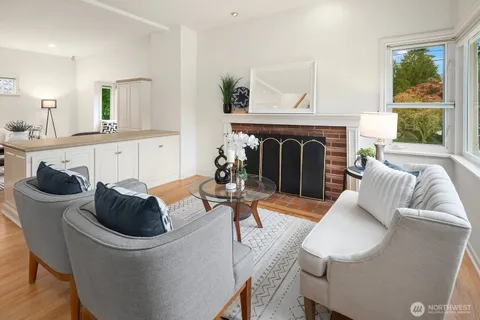 $1,428,000 | 3003 50th Avenue Southwest, Seattle, WA 98116