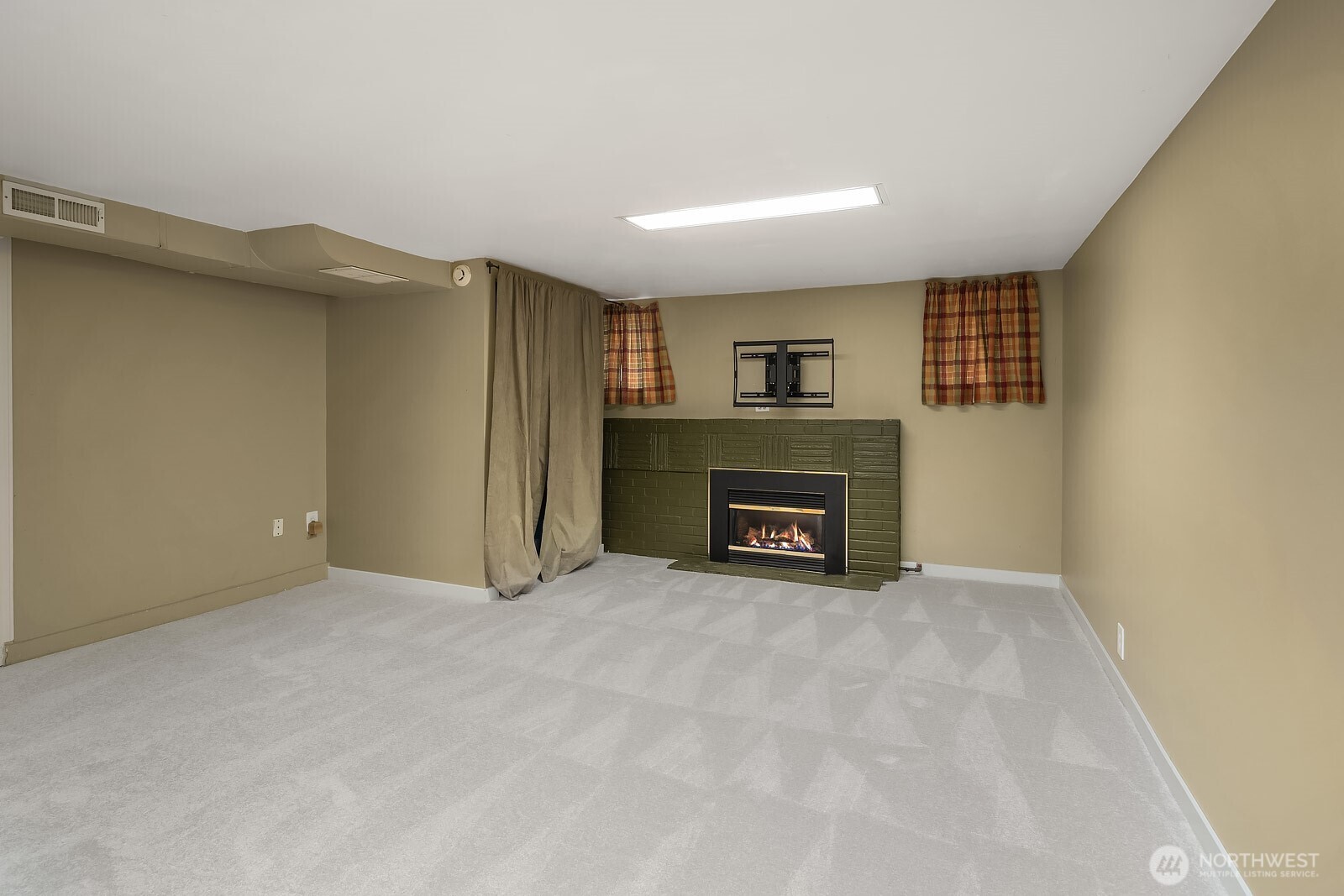 3003 50th Avenue Southwest Seattle, WA 98116 - Photo 32 of 40