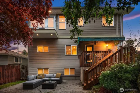 $1,428,000 | 3003 50th Avenue Southwest, Seattle, WA 98116