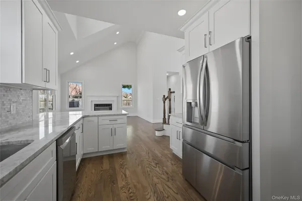 $1,149,990 | 112 South Hillside Avenue, Nesconset, NY 11767