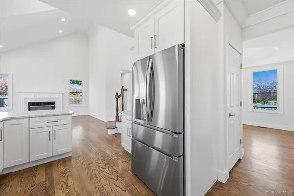 $1,149,990 | 112 South Hillside Avenue, Nesconset, NY 11767