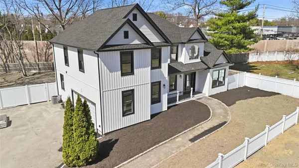 $1,149,990 | 112 South Hillside Avenue, Nesconset, NY 11767