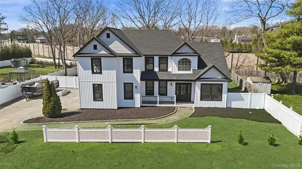 $1,149,990 | 112 South Hillside Avenue, Nesconset, NY 11767