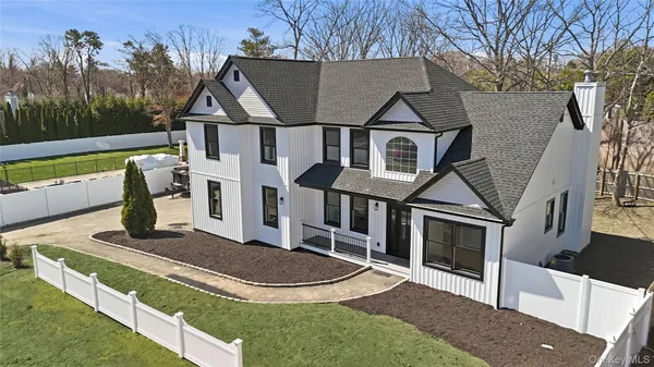 $1,149,990 | 112 South Hillside Avenue, Nesconset, NY 11767