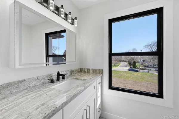 $1,149,990 | 112 South Hillside Avenue, Nesconset, NY 11767