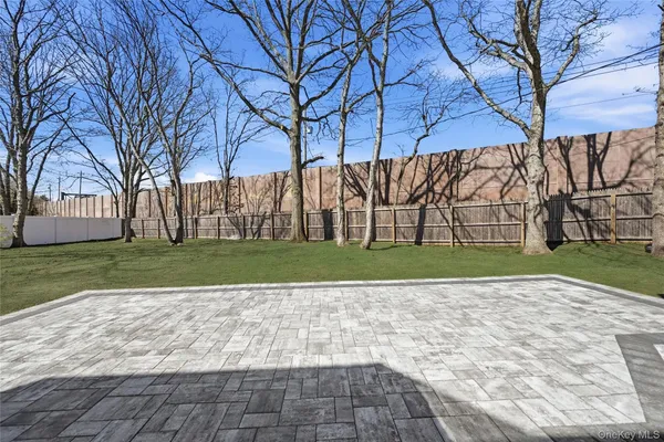 $1,149,990 | 112 South Hillside Avenue, Nesconset, NY 11767