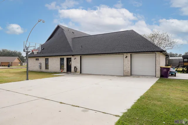 $625,000 | 42459 Wesley Howe Road, Gonzales, LA 70737