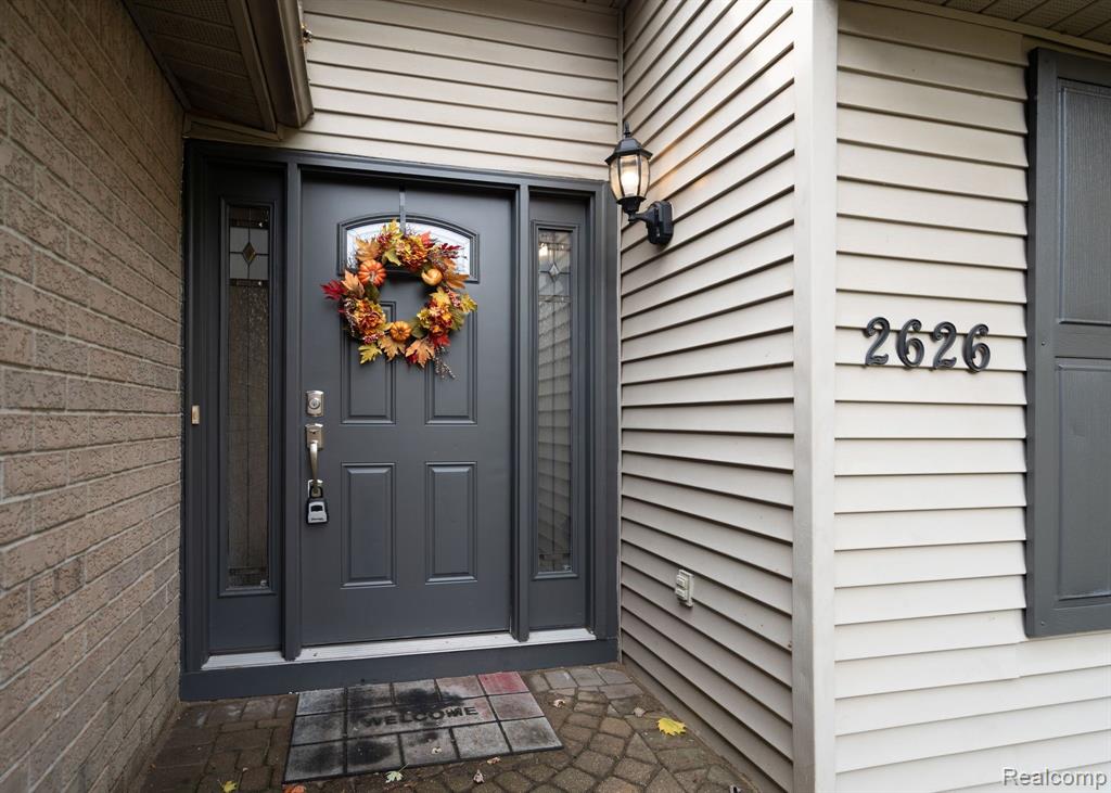 2626 Hickory Lawn Road Rochester Hills, MI 48307 - Photo 5 of 44