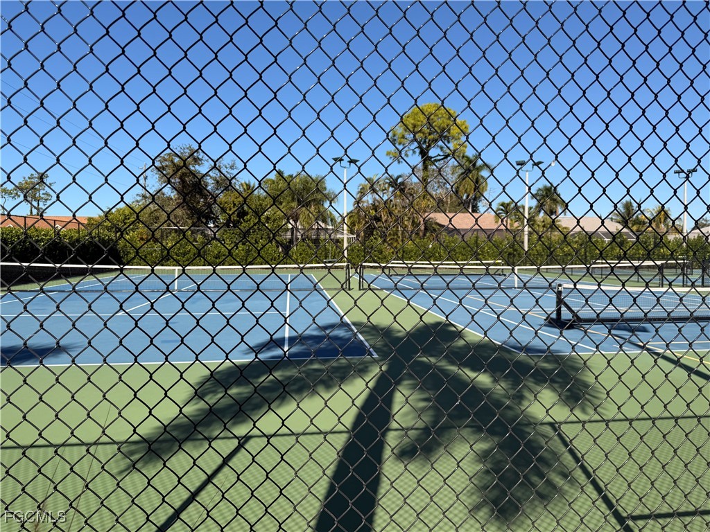 1660 Royal Circle Naples, FL 34112 - Photo 35 of 37