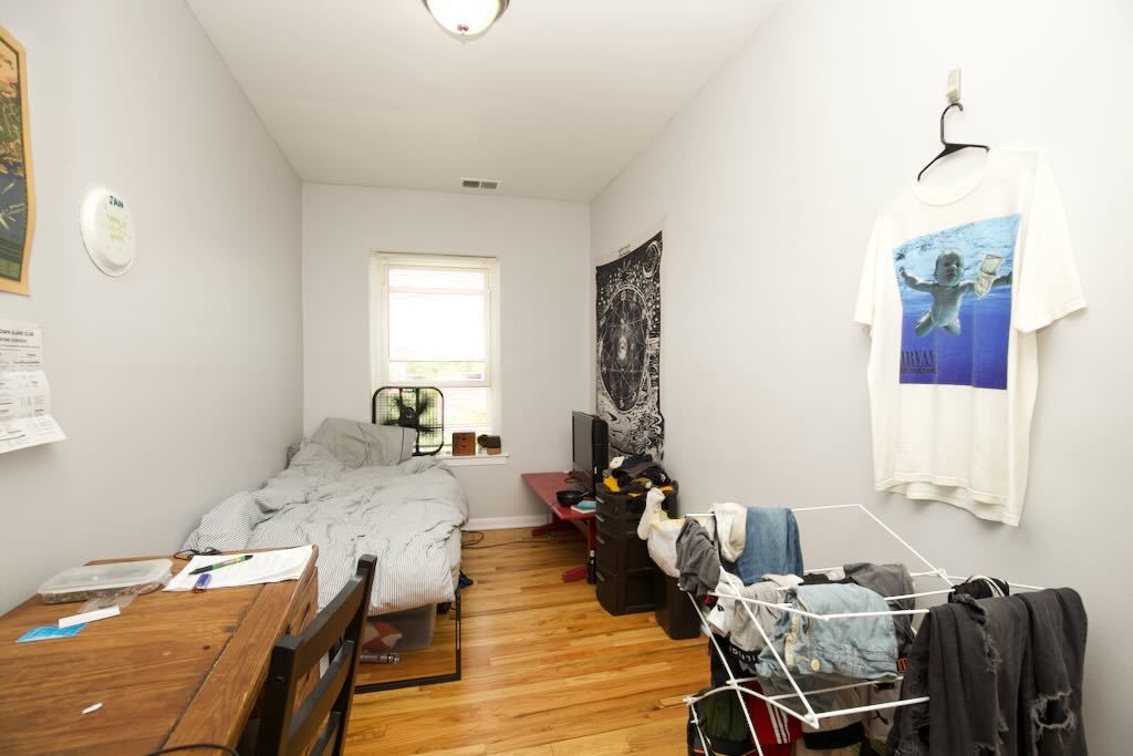 4511 Malden Street, Unit 3B Chicago, IL 60640 - Photo 18 of 20 a view of a workspace with furniture and a living room