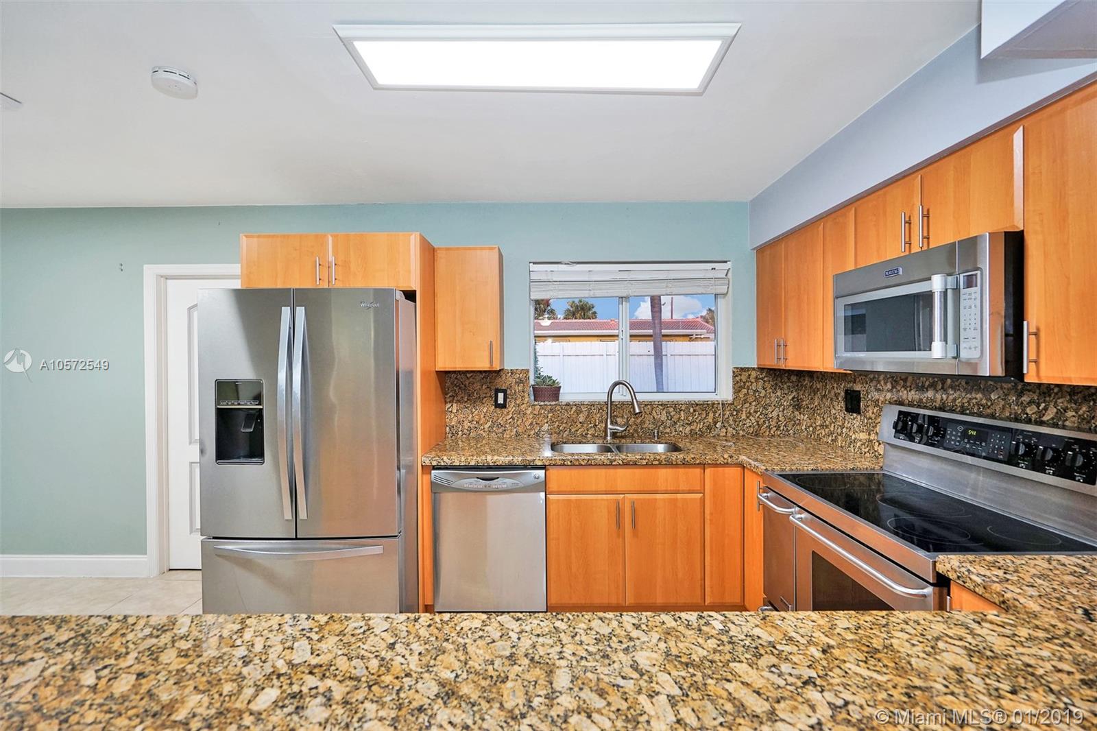 375 Northeast 25th Terrace Boca Raton, FL 33431 - Photo 9 of 24