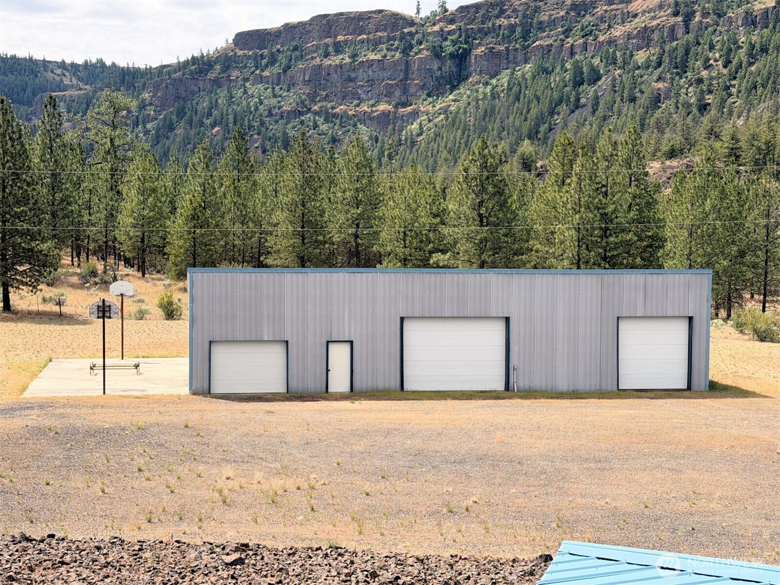 41238 Sterling Valley Road North Lincoln, WA 99147 - Photo 29 of 39 a view of a backyard