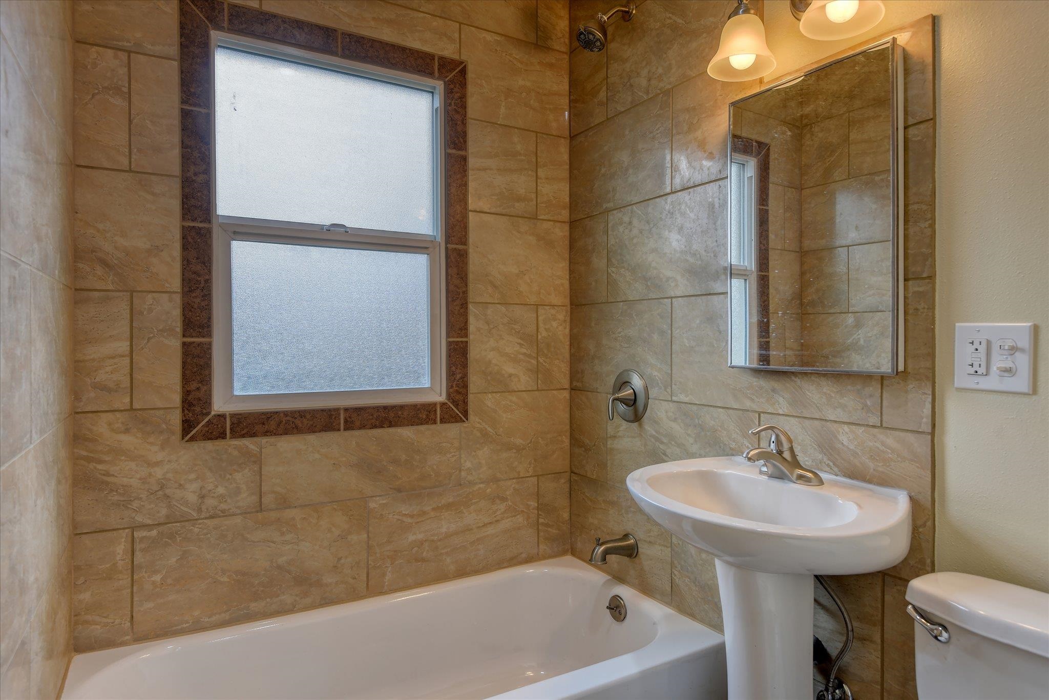 2715 North Ash Street Spokane, WA 99205 - Photo 11 of 20