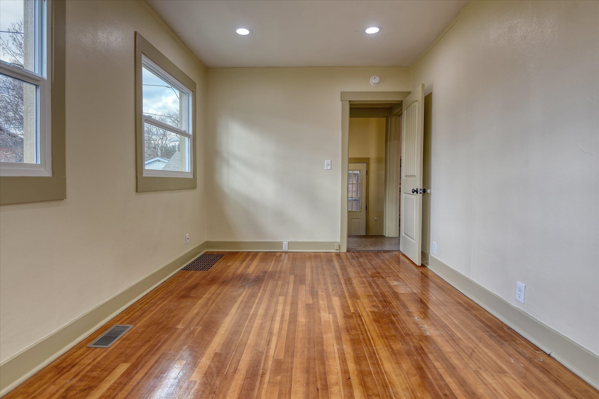 2715 North Ash Street Spokane, WA 99205 - Photo 10 of 20