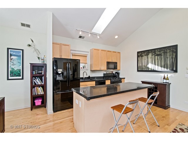 1046 West Fulton Market, Unit 4 Chicago, IL 60607 - Photo 4 of 13
