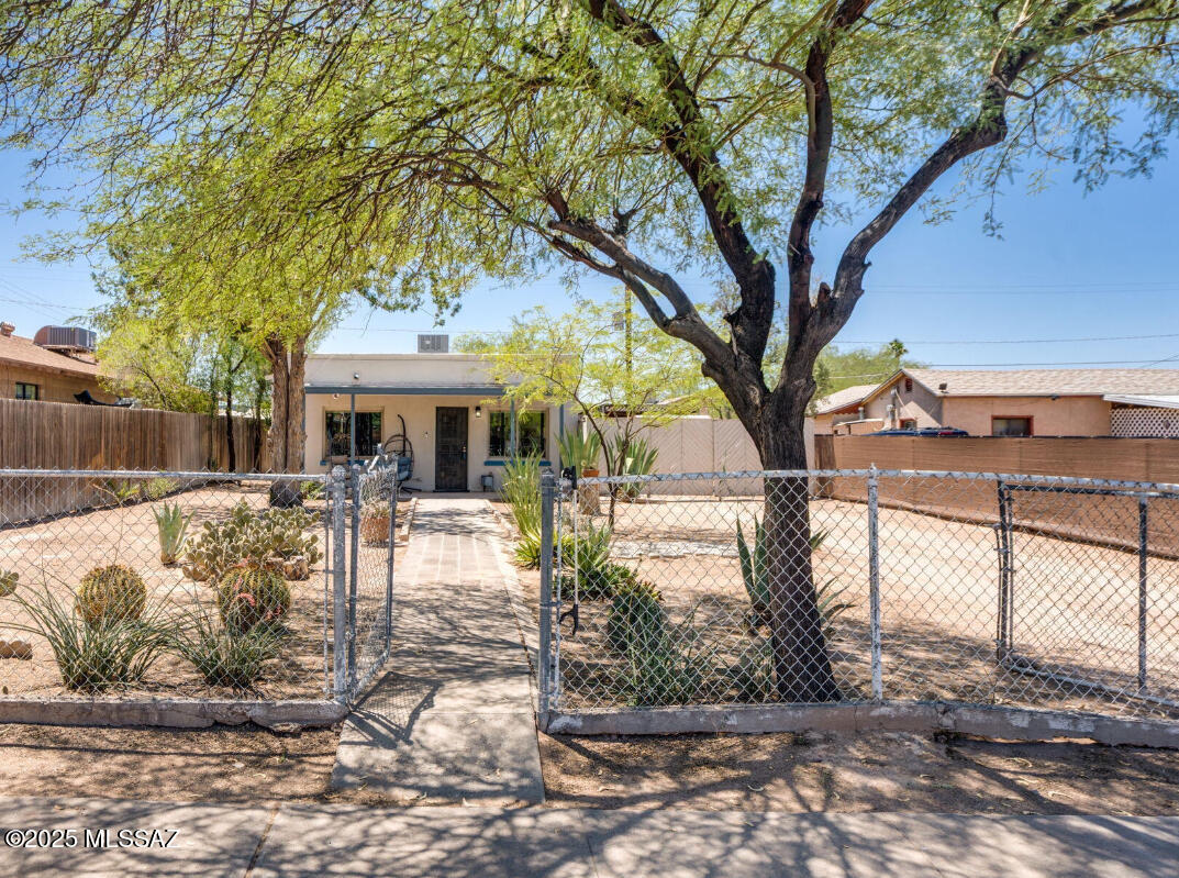 238 East Rodeo Drive Tucson, AZ 85714 - Photo 3 of 39 Gallery Image 3