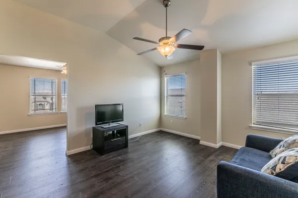 $389,990 | 762 Nautical Loop, Kyle, TX 78640