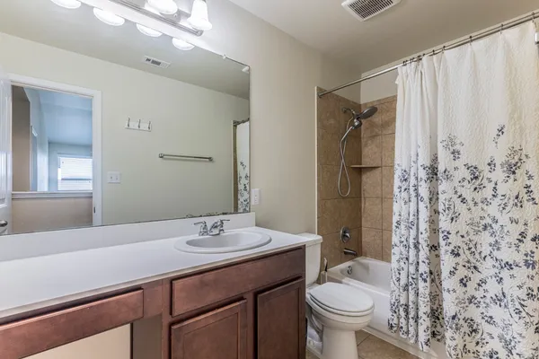 $389,990 | 762 Nautical Loop, Kyle, TX 78640