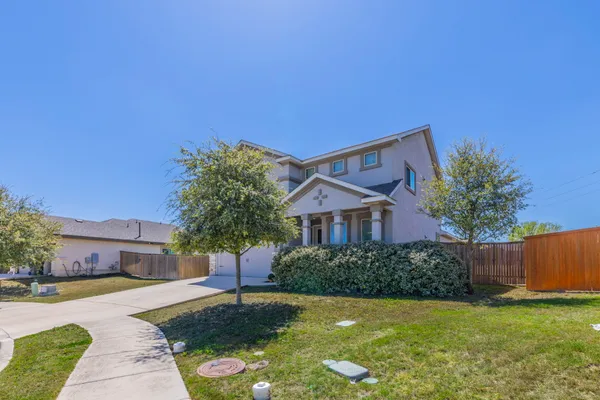 $389,990 | 762 Nautical Loop, Kyle, TX 78640