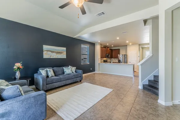 $389,990 | 762 Nautical Loop, Kyle, TX 78640