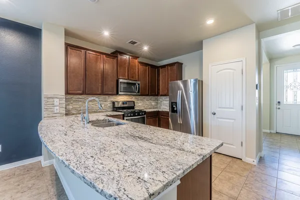 $389,990 | 762 Nautical Loop, Kyle, TX 78640