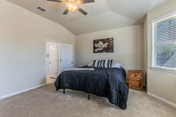 $389,990 | 762 Nautical Loop, Kyle, TX 78640