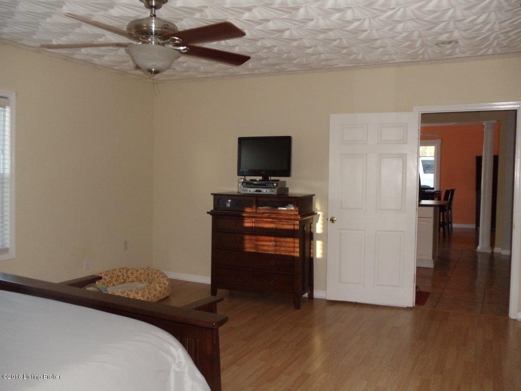 5022 Cane Run Road Louisville, KY 40216 - Photo 24 of 27 DSC08139
