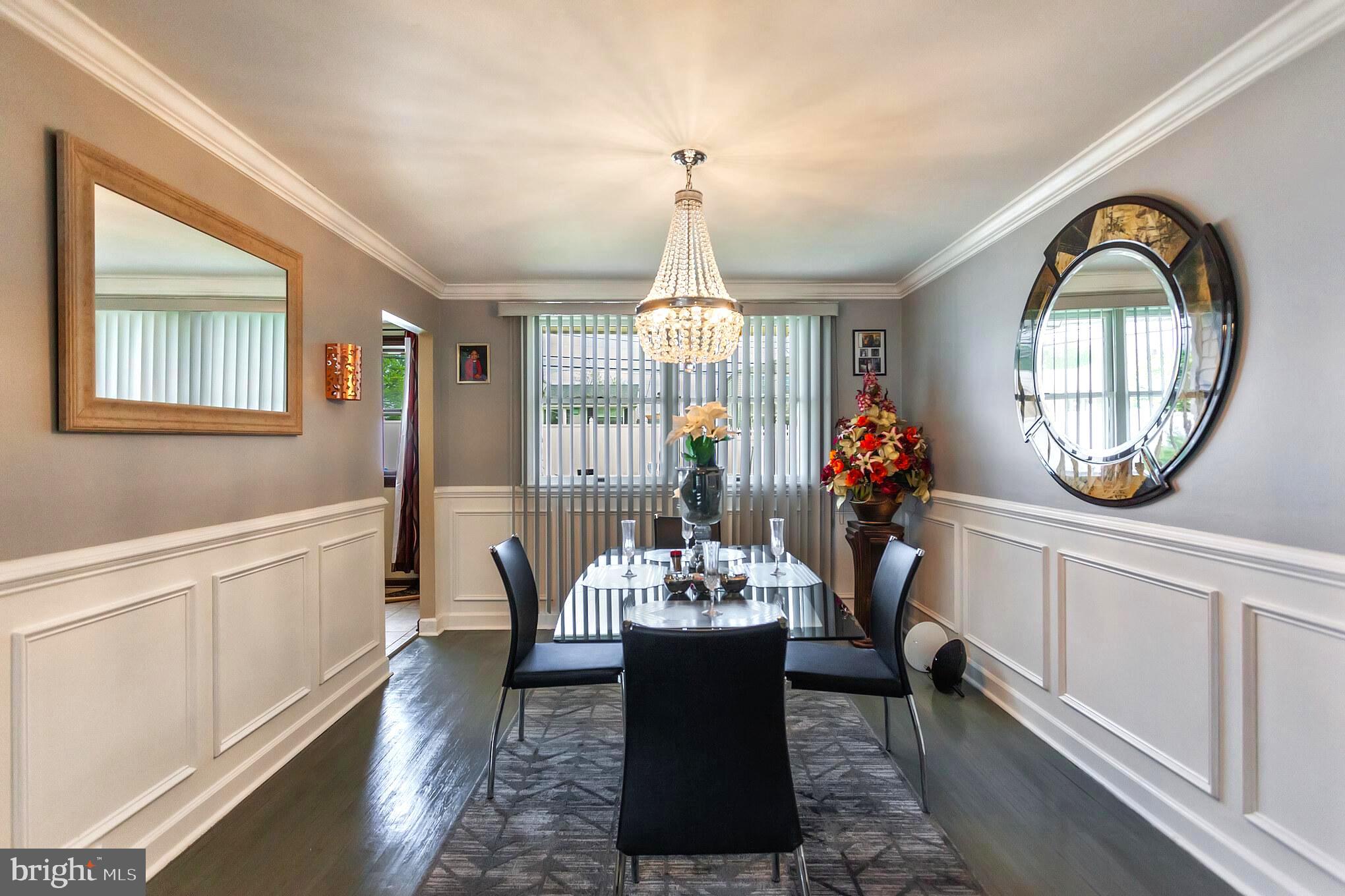 9731 Chapel Road Philadelphia, PA 19115 - Photo 7 of 27 Dining Room