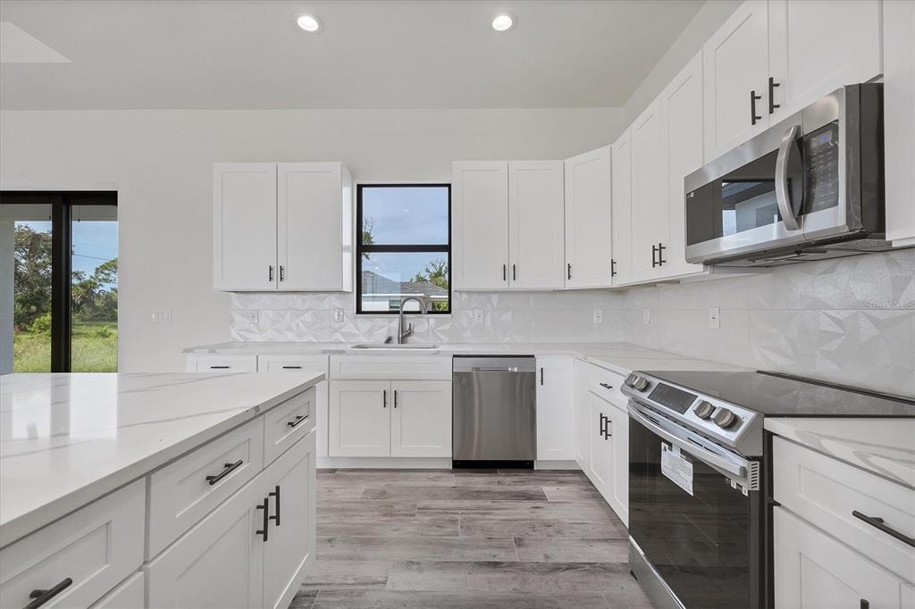 200 Redwood Road Rotonda West, FL 33947 - Photo 6 of 29 Gallery Image 6