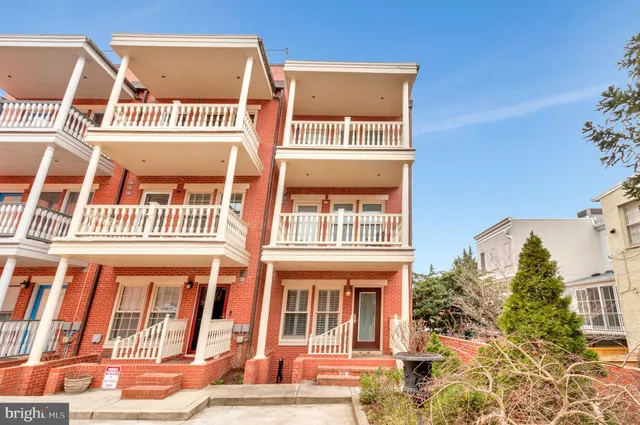 $2,257,000 | 206 D Street Southeast, Washington, DC 20003