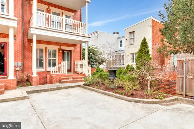 $2,257,000 | 206 D Street Southeast, Washington, DC 20003