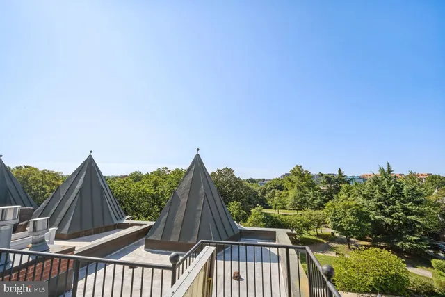 $2,257,000 | 206 D Street Southeast, Washington, DC 20003