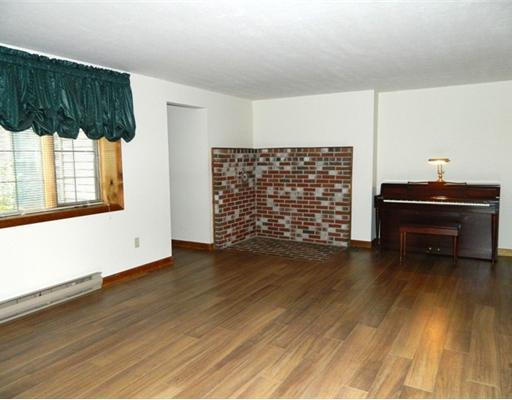 39 Old Orchard Road, Unit 1 Saco, ME 04072 - Photo 6 of 17 Living Room.