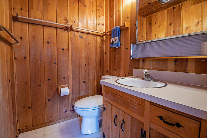 64145 Tyler Road Bend, OR 97703 - Photo 7 of 17 64145 Tyler Rd Bend OR 97701-small-009-0