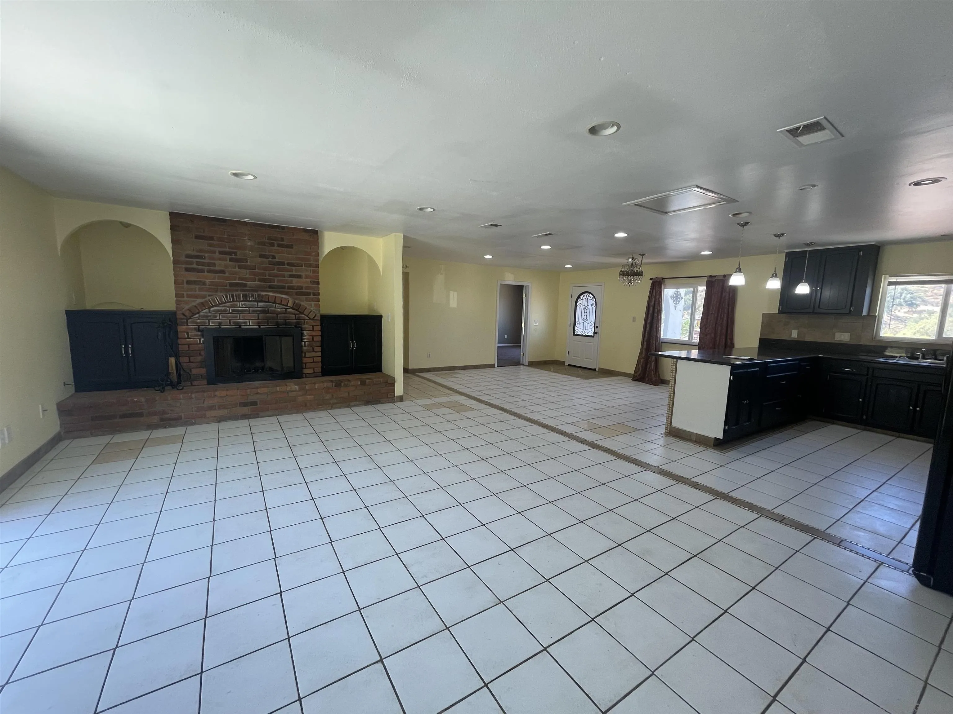 2248 La Cresta Road El Cajon, CA 92021 - Photo 7 of 11