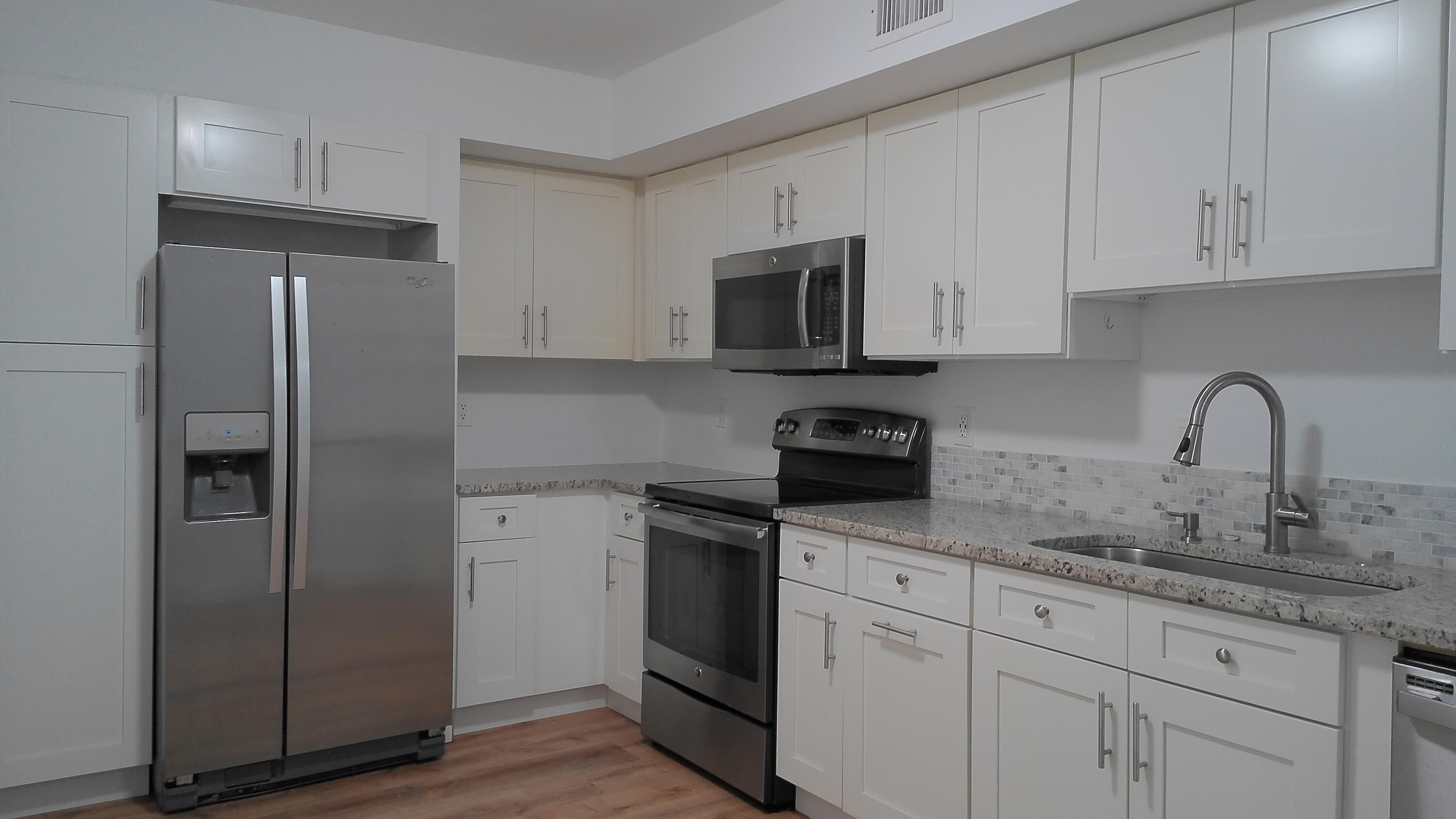3180 Leewood Terrace, Unit L108 Boca Raton, FL 33431 - Photo 4 of 23 Kitchen