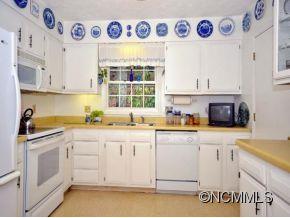 39 St Andrews Road Arden, NC 28704 - Photo 2 of 19 Gallery Image 2