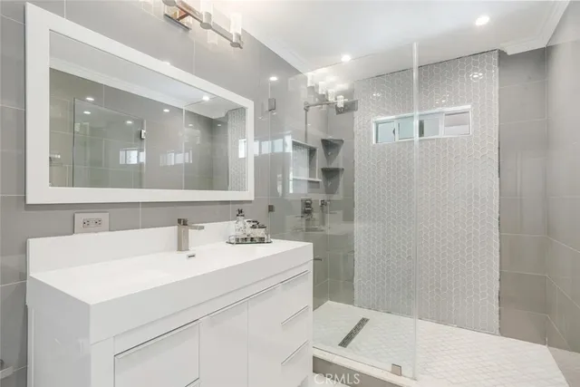 $5,595 | 22301 Michale Street, West Hills, CA 91304