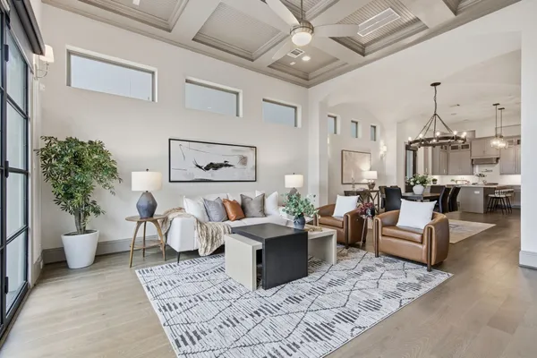 $705,000 | 1906 West 25th Street, Houston, TX 77008