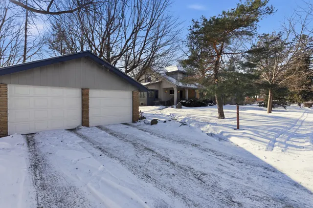 $210,000 | 819 Ella Avenue Northwest, Willmar, MN 56201
