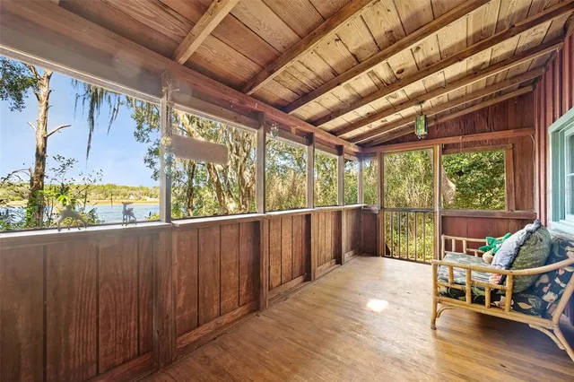 $593,900 | 250 West West Lake Drive, Hawthorne, FL 32640